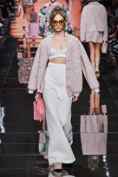 Look 47